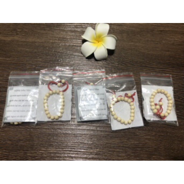 Vòng Dâu Tằm Cho Bé.