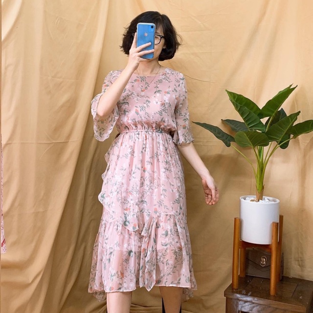 Váy của Hong Ho