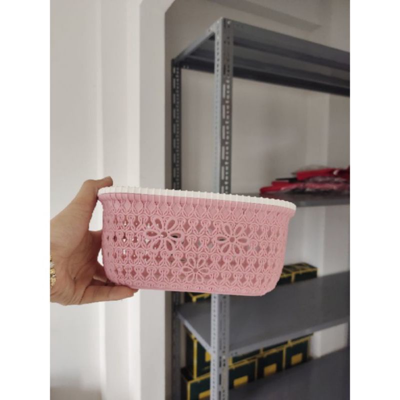 Giỏ nhựa hoa giả mây việt nhật có quai cầm màu pastel xinh xắn