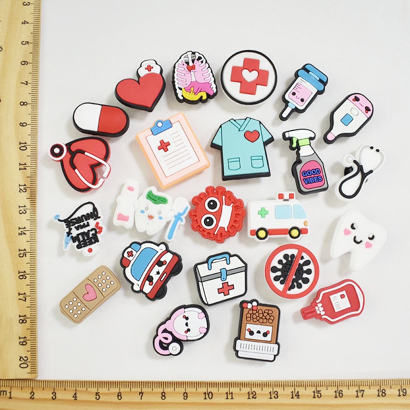 Phụ Kiện Khóa Gắn Giày Sandal Họa Tiết Hoạt Hình Dễ Thương