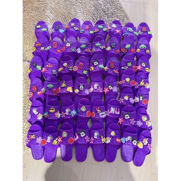 Dép tổ ong kèm sticker cho bé màu vàng nhạt,tím