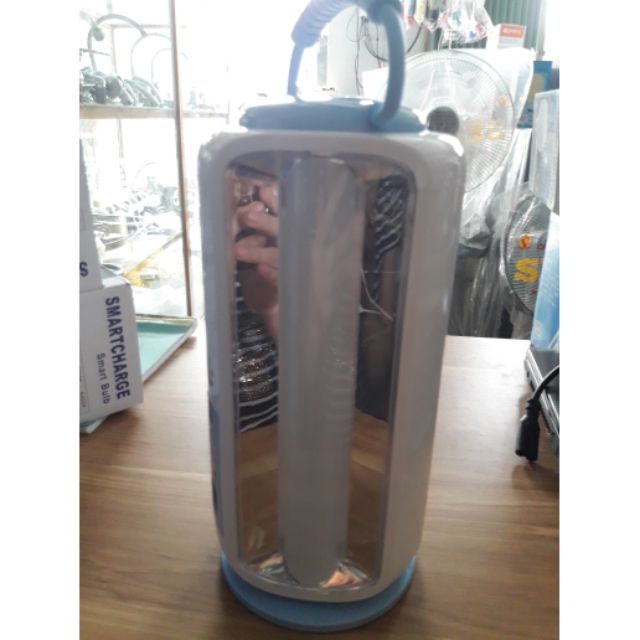 Đèn bão tích điện