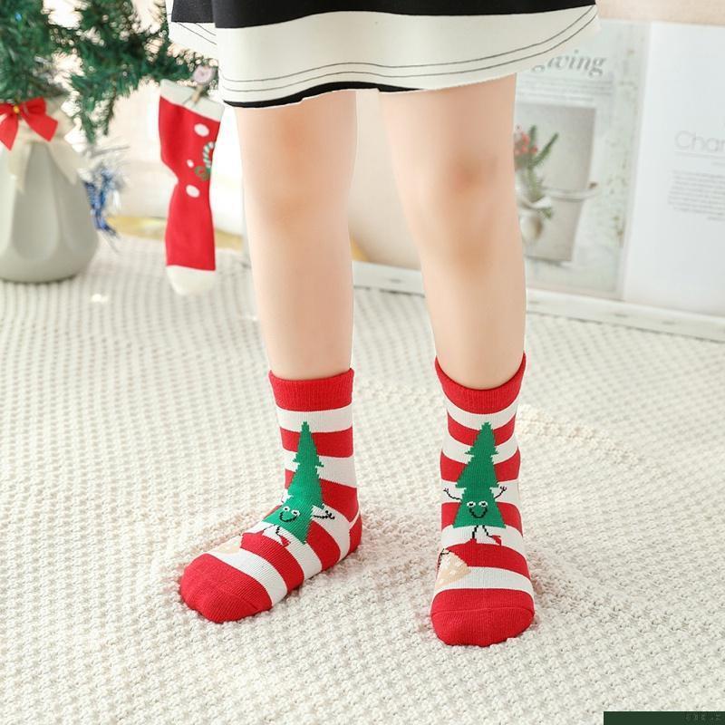 Set 5 đôi tất cotton mềm mại in hình ông già noel/người tuyết nhiều màu sắc