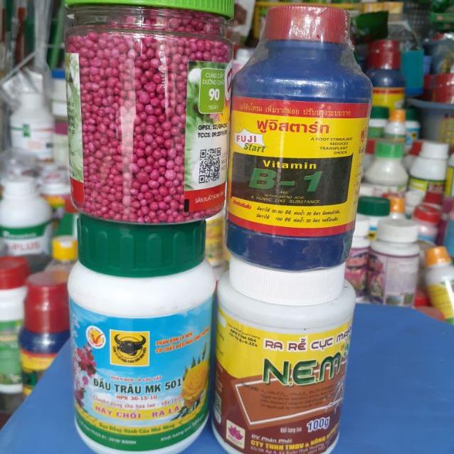 Set 4 lọ phân bón chăm sóc hoa Lan .