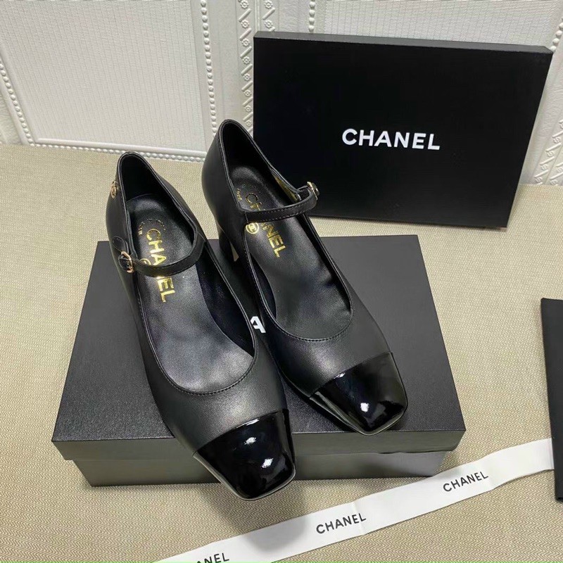 Giày cao gót Chanel quai ngang