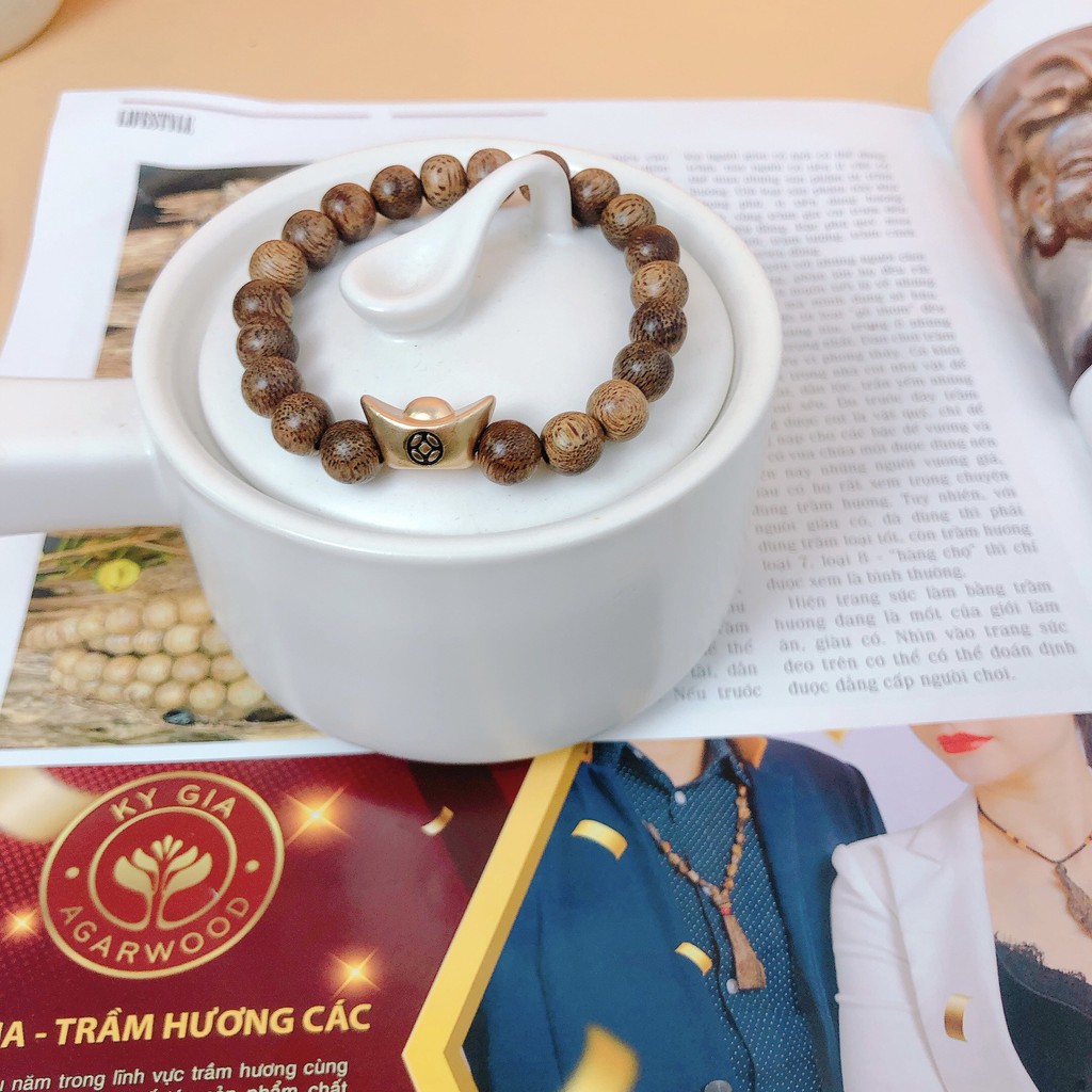 Vòng Tay Trầm Hương Kỳ Gia 21 Hạt Phối Charm Thỏi Vàng Đại Cát