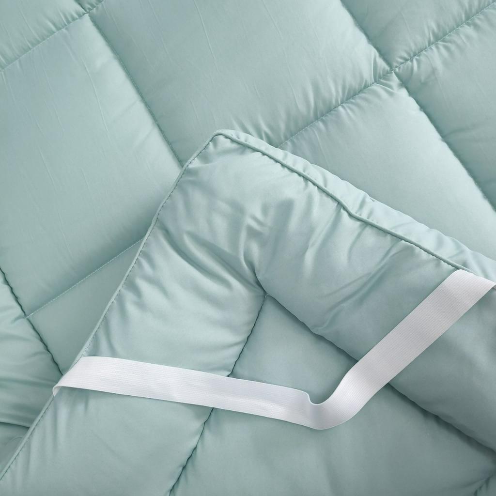 Topper nệm K-Bedding By Everon và Everon Lite chất liệu microfiber mềm mịn kháng khuẩn, dày 5cm - Giao màu ngẫu nhiên