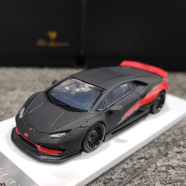 Xe Mô Hình LB-Performance Yezzy 1:64 Liberty Walk ( Đen nhám viền Đỏ )