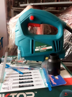 Máy cưa lọng BNKTOP Nga 750W (tặng 2 lưỡi cưa gỗ, 1 bộ 5 lưỡi cưa sắt và bộ 5 lưỡi cưa gỗ)