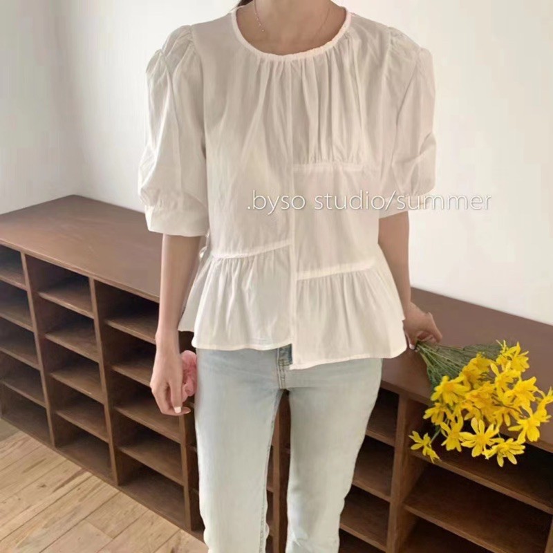 Áo kiểu cúc sau lưng
