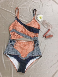 Bikini cut out hoạ tiết