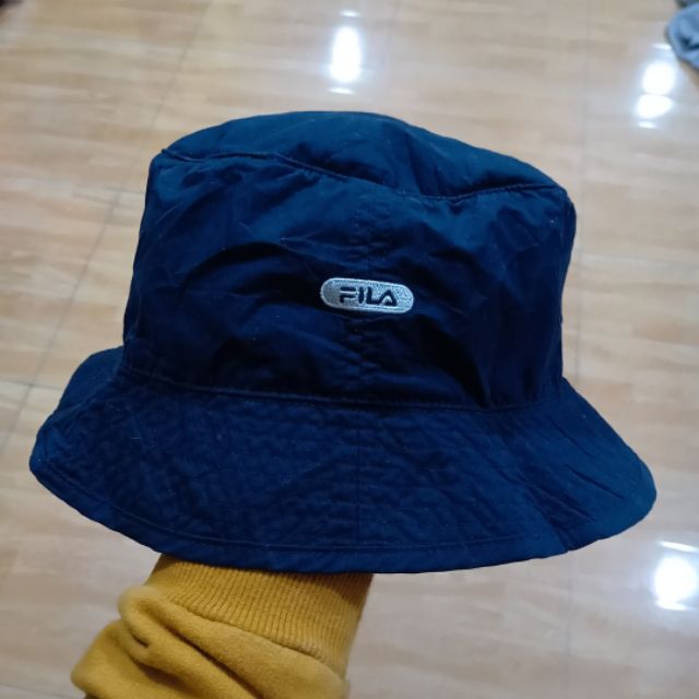 Siêu phẩm 2hand hiệu FILA REAL100%  có dây keo túi khoá