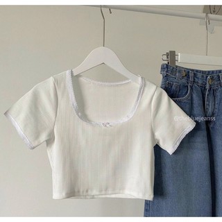 Áo kiểu croptop phối viền ren nơ