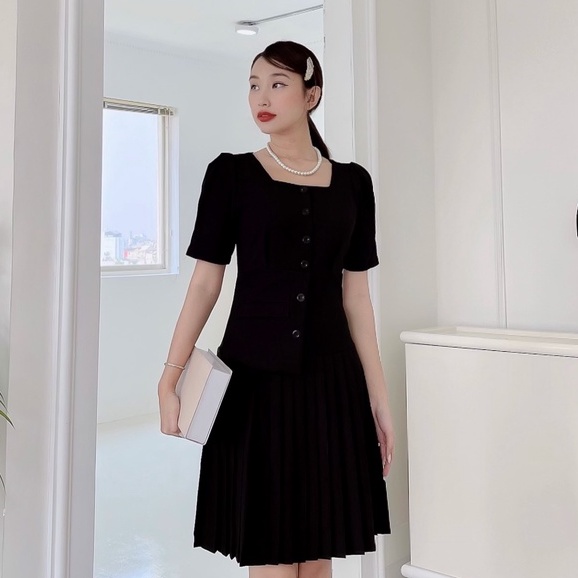 Đầm Nữ NHẬT VY Tùng Xếp Ly Cổ Vuông Tay Phồng Chất Kaki Thun Công Sở Dáng Ôm Màu Cam, Đen, Nude - D1873