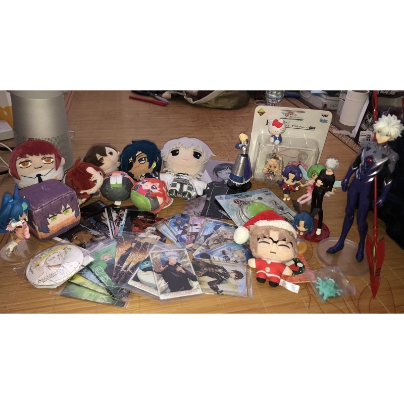 Gacha đồ anime đủ thể loại dù hơi ít slot