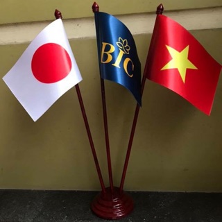 Cờ để bàn cắm 3 nước