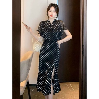 Đầm ôm chấm bi cổ nơ tay bèo