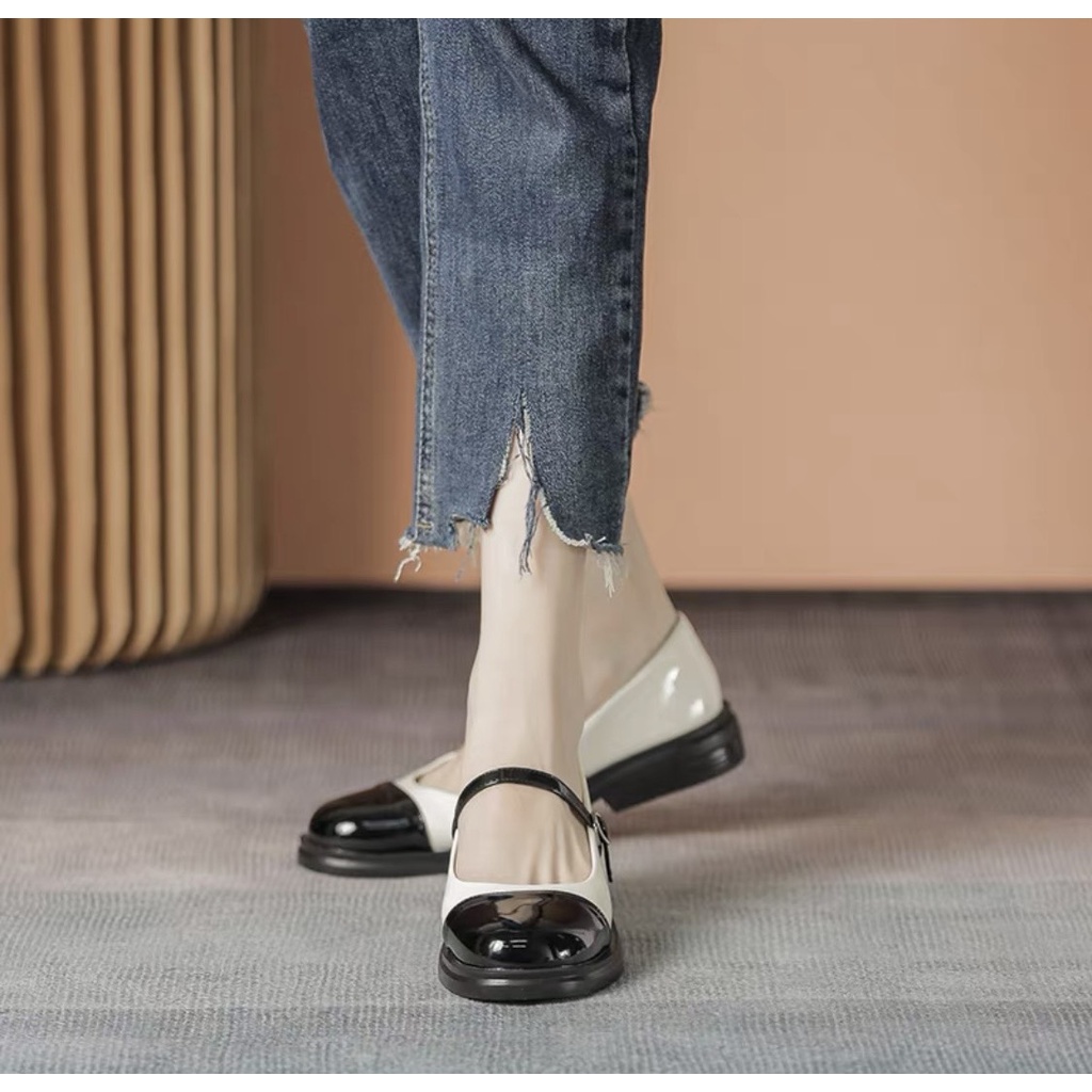 Giày nữ siêu xinh hai màu đen bóng, đen trắng