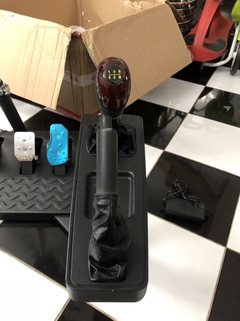 VÔ LĂNG VICTOR HỌC LÁI XE TẬP LÁI XE MÔ PHỎNG TẠI NHÀ