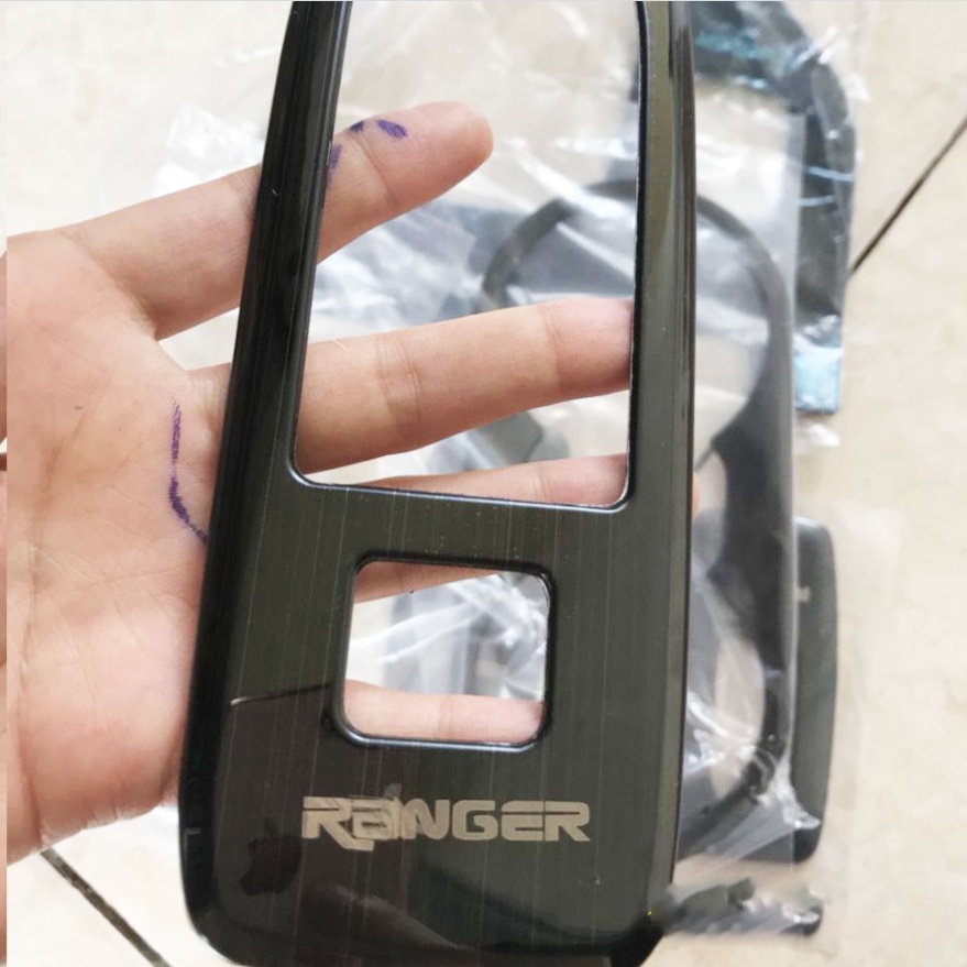 Ốp Nội Thất Ford Ranger 2016 - 2021 bản XLS, WT số TỰ ĐỘNG, chất liệu Titan cao cấp