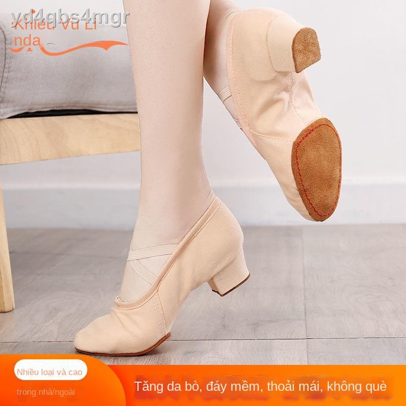 ๑Giày khiêu vũ nữ đế mềm tập thể dục giáo viên người lớn dây gót giữa chân yoga bụng vuông dân tộc múa ba lê