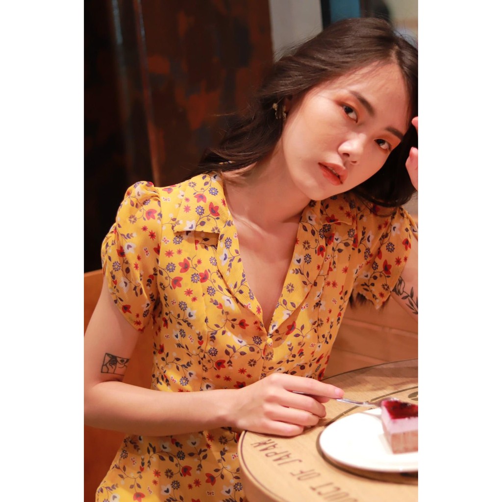 Jumsuit hoa nhí phong cách, Jumsuit cổ bẻ tay bồng chạy bèo viền quần siêu chất