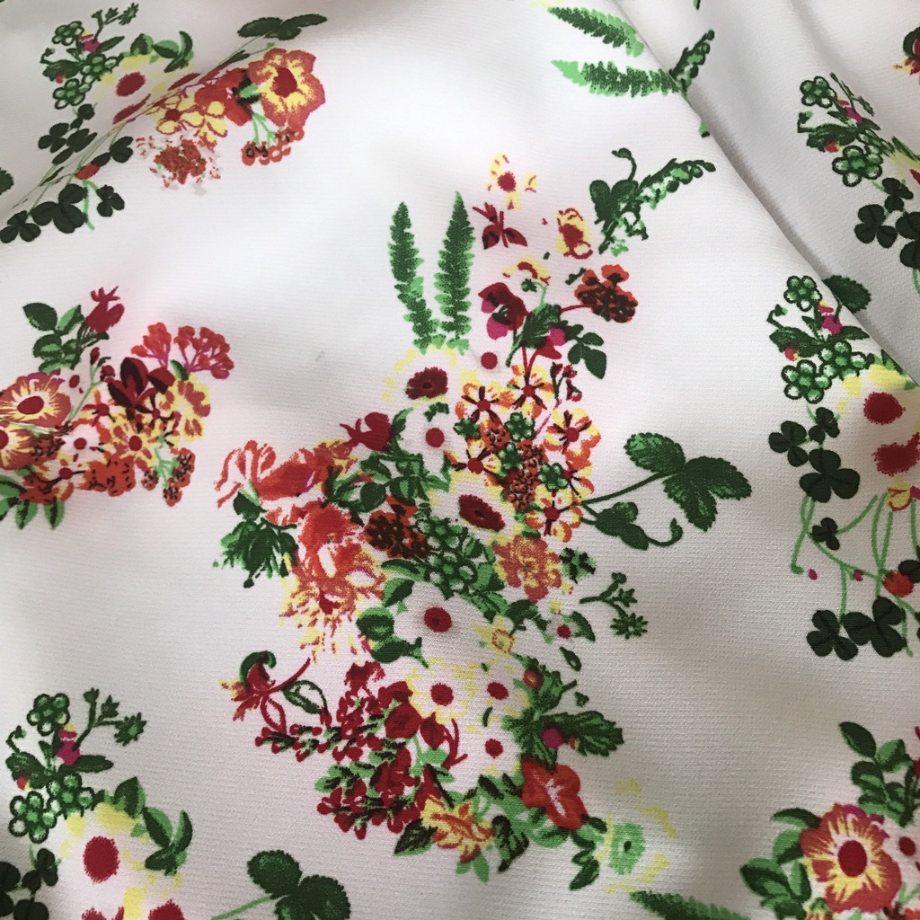 Vải thun gấm dày mềm co giãn nhẹ 4 chiều họa tiết chùm hoa nhí nền trắng