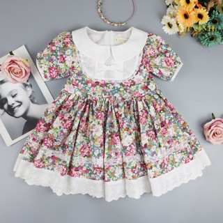 Váy hoa lolita