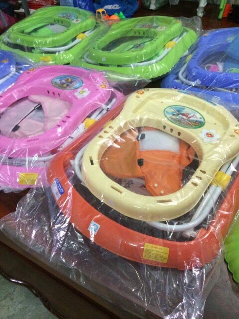 Xe tập đi AA1 cho bé có nhạc Song long. Khách liên hệ với shop để đc ưu đãi vc