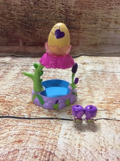 Cây hoa sen trứng Hatchimal