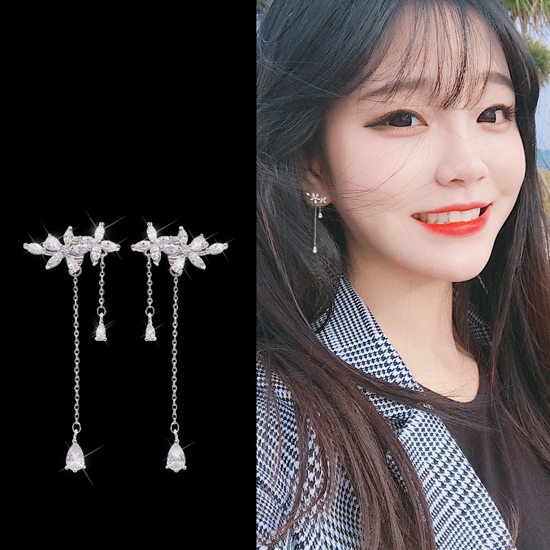 Đôi Khuyên Tai Dài Họa Tiết Hoa Thời Trang Hàn Quốc Đơn Giản Cho Nữ