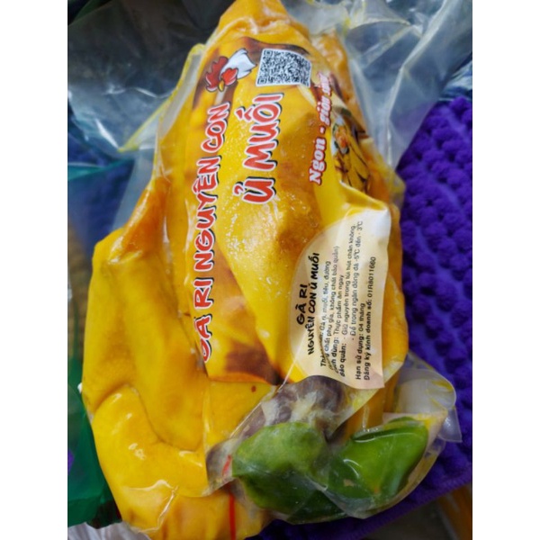 Gà Ri Ủ Muối Nguyên Con