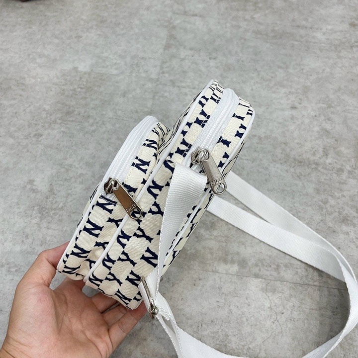 Túi Đeo Vai NY Monogram, Phong Cách Hàn Quốc, Không Gian Túi Rộng Rãi, Thiết Năng Động Trẻ Trung