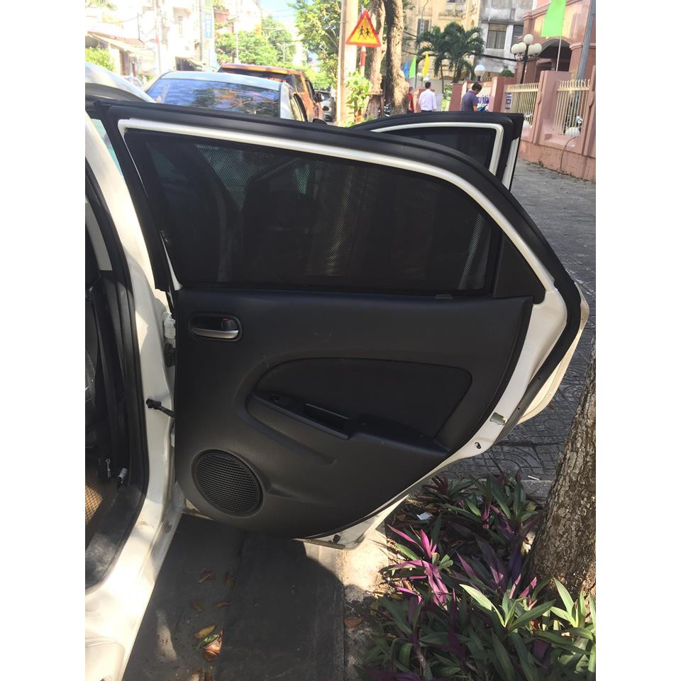 Rèm Che Nắng Xe Mazda 2 - Hàng Loại 1 có hút nam châm -Bảo Hành 2 Năm