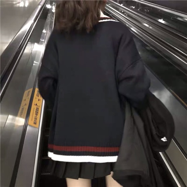 Màu đen  | Set áo len, sơ mi kèm cavat