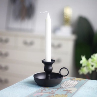 Chân nến đen cổ điển trang trí