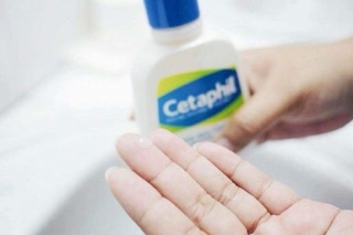 Sữa rửa mặt cetaphil
