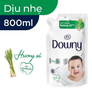 Nước xả Downy dành cho da nhạy cảm tui 800ml.