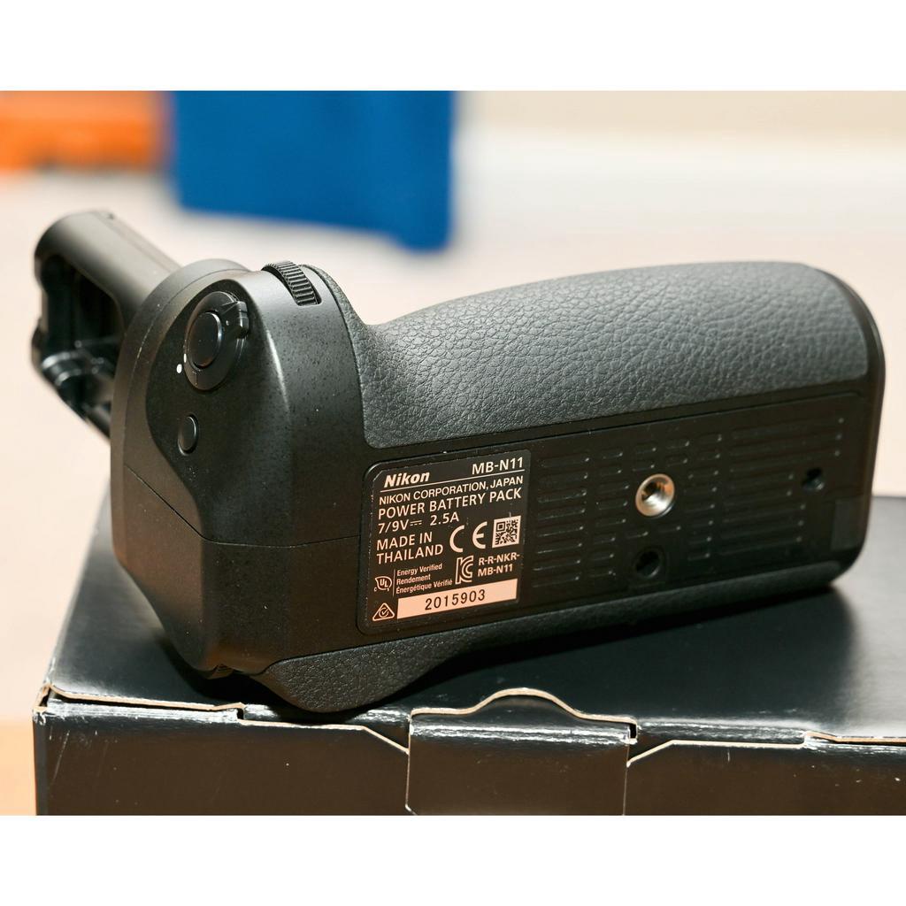 Grip zin Nikon MB-N11 - Dùng cho Nikon Z6 II/ Z7 II - Hàng chính hãng - Mới 99%