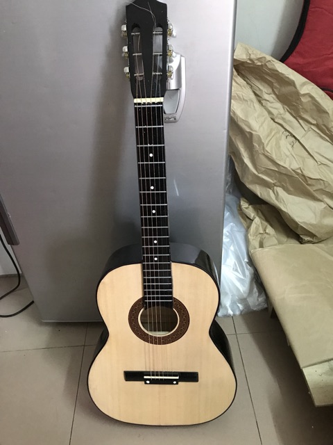 Guitar classic C45 mặt gỗ thông già. Tặng bao đựng