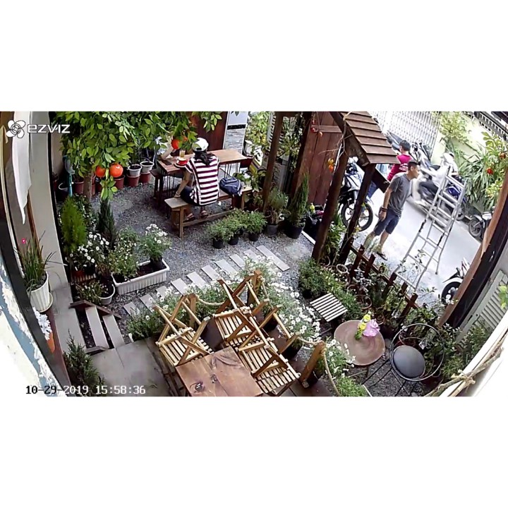 Camera Wifi, Camera Ezviz CS-CV206 1080P/720P , đàm thoại 2 chiều , cảnh báo chuyển động , bảo hành chính hãng ! | BigBuy360 - bigbuy360.vn