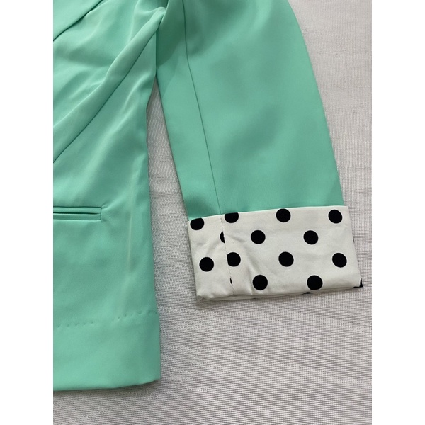 Áo vest màu xanh ngọc phối viền tay chấm bi Ninomaxx (Size M, L/ Dơ nhẹ) - Thanh lý vnxk