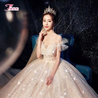 Váy cưới cô dâu trễ vai lấp lánh tùng xoè