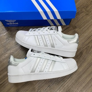 (Tặng kèm khẩu trang) Giầy star mũi sò trắng kẻ bạc hàng cao cấp fullbox