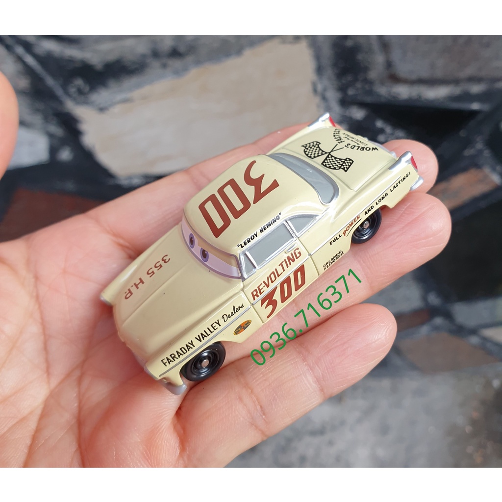 Mô hình xe mcqueen tomica Nhật Bản có hộp