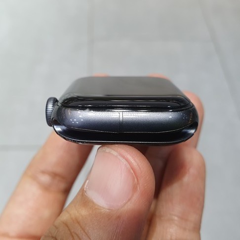 Dán PPF TRONG khung sườn Apple Watch (cắt sẵn bằng laze,khuôn chính xác)
