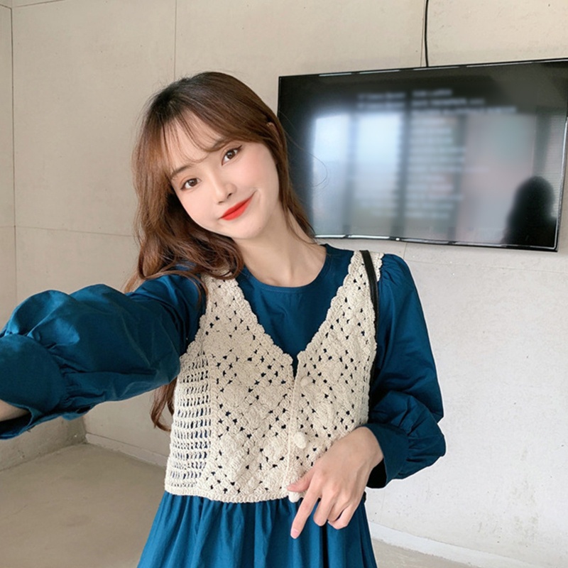 Áo Croptop Dệt Kim Không Tay Cổ Chữ V Phối Nút Thời Trang Mùa Hè Cho Nữ