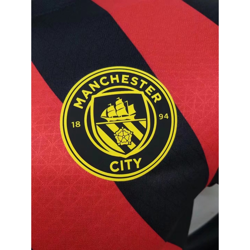 Áo Bóng Đá 22 / 23 Manchester City Màu Đỏ Đen