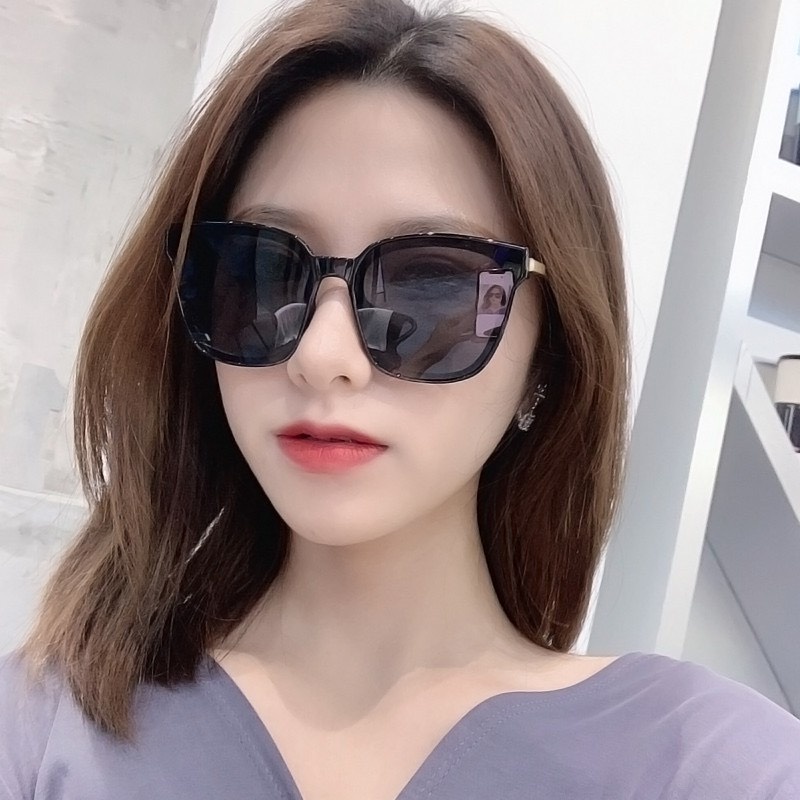 Kính mát thời trang gọng kim loại khắc chữ V mạ vàng cực đẹp dành cho nam và nữ G1 FULLBOX