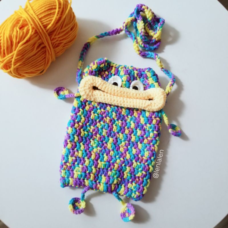 Túi đeo chéo hình thú môi mọng đựng điện thoại móc bằng len handmade